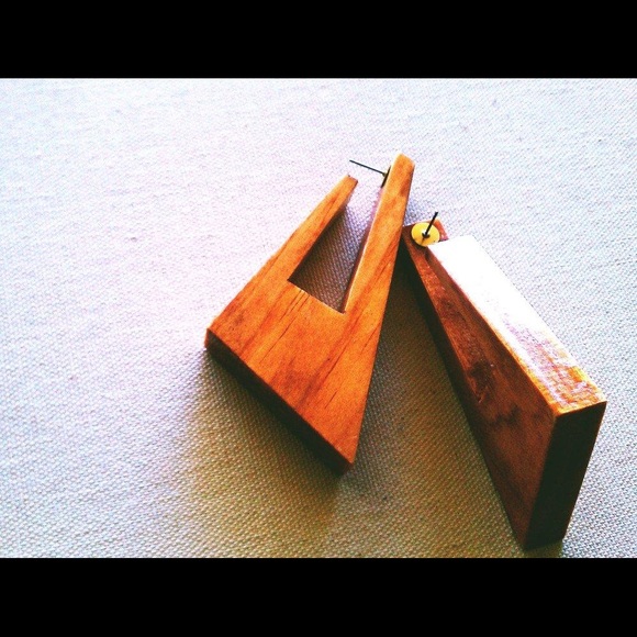 Large Bamboo wood earrings - Picture 2 of 3